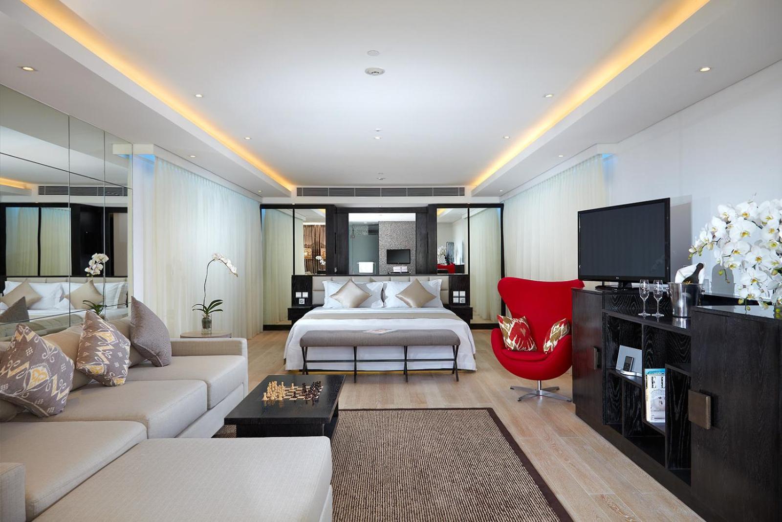 Leisure Suite