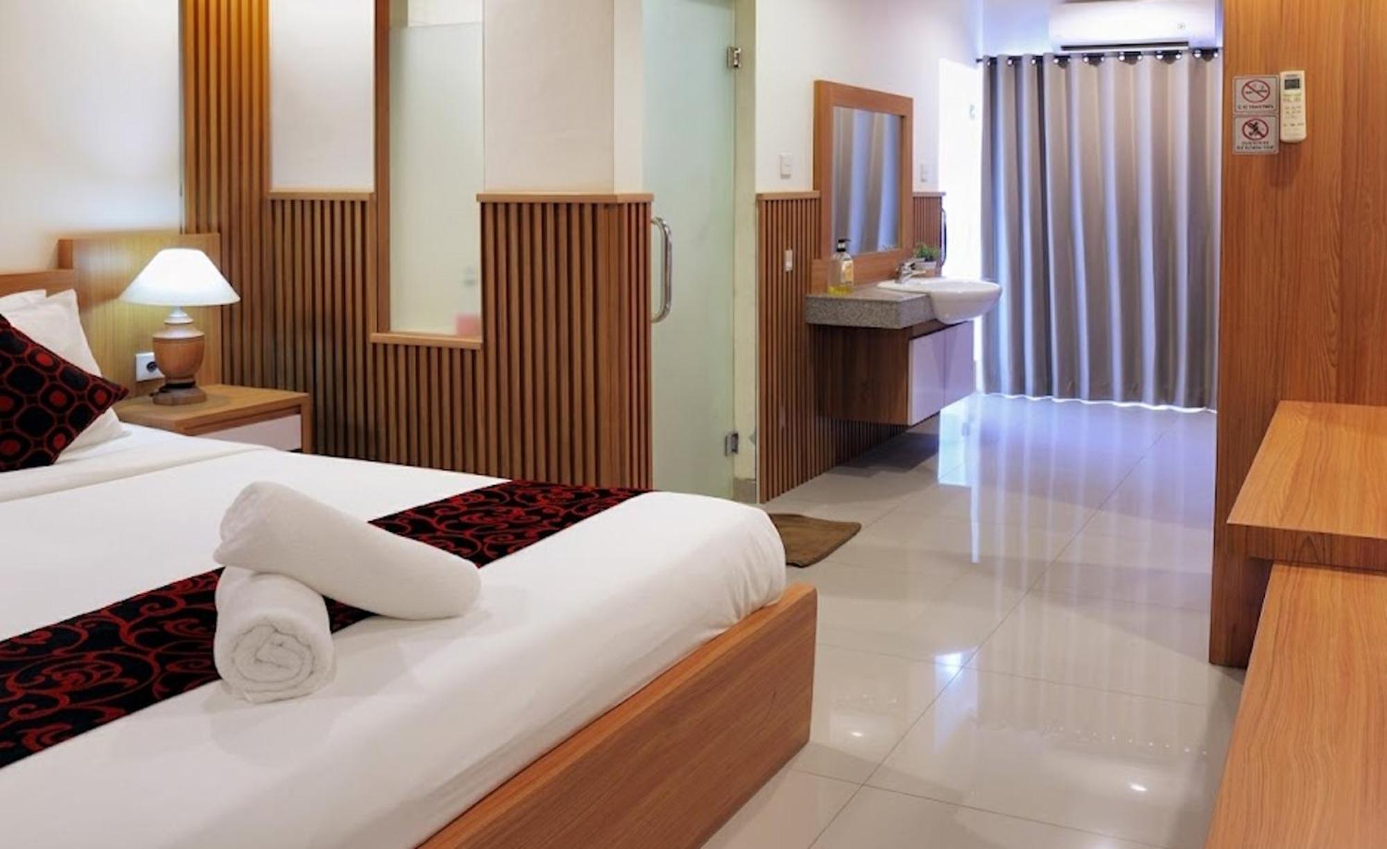 Deluxe Double Room Pool Access Garden View