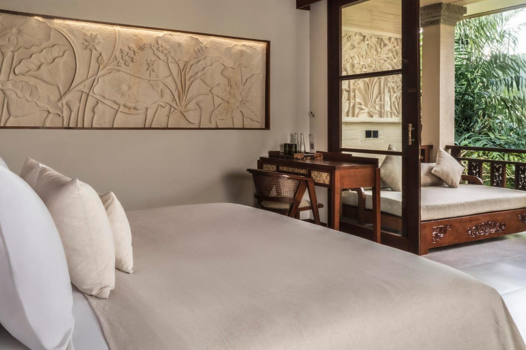 Grand Aksari Suite Bathtub