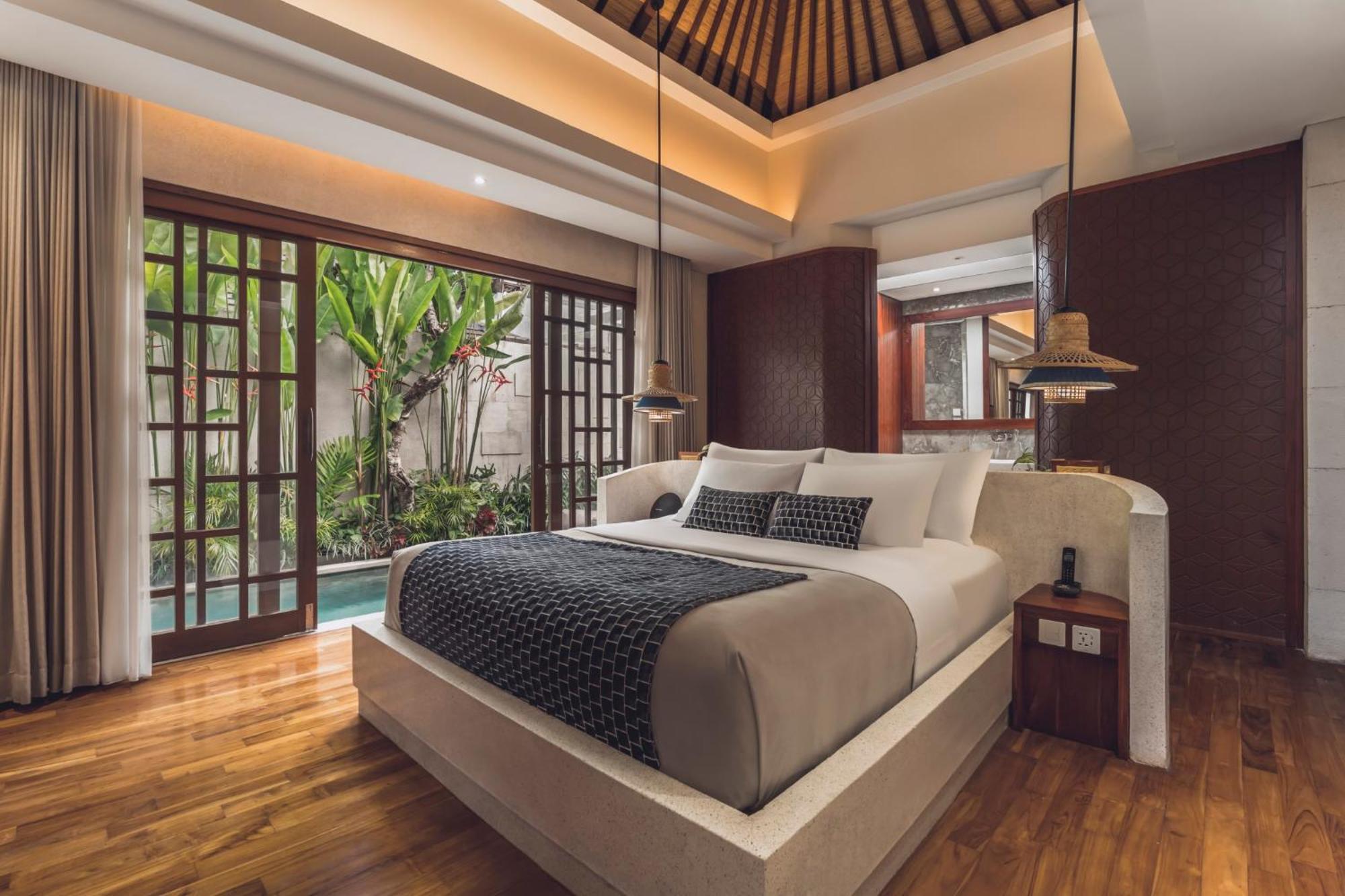 Royal One-Bedroom Villa with Private Pool and Jacuzzi