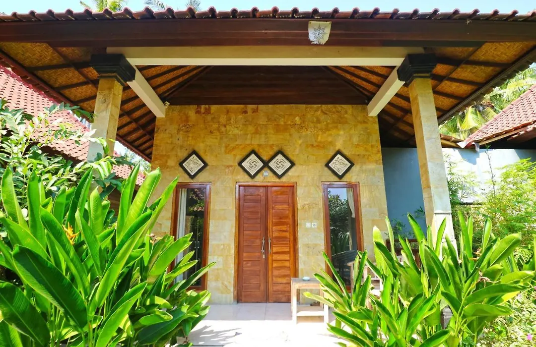 Nyoman Guesthouse And Grill-1