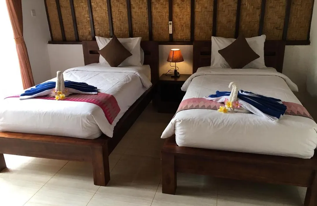 Bale Lumbung Bungalows-1