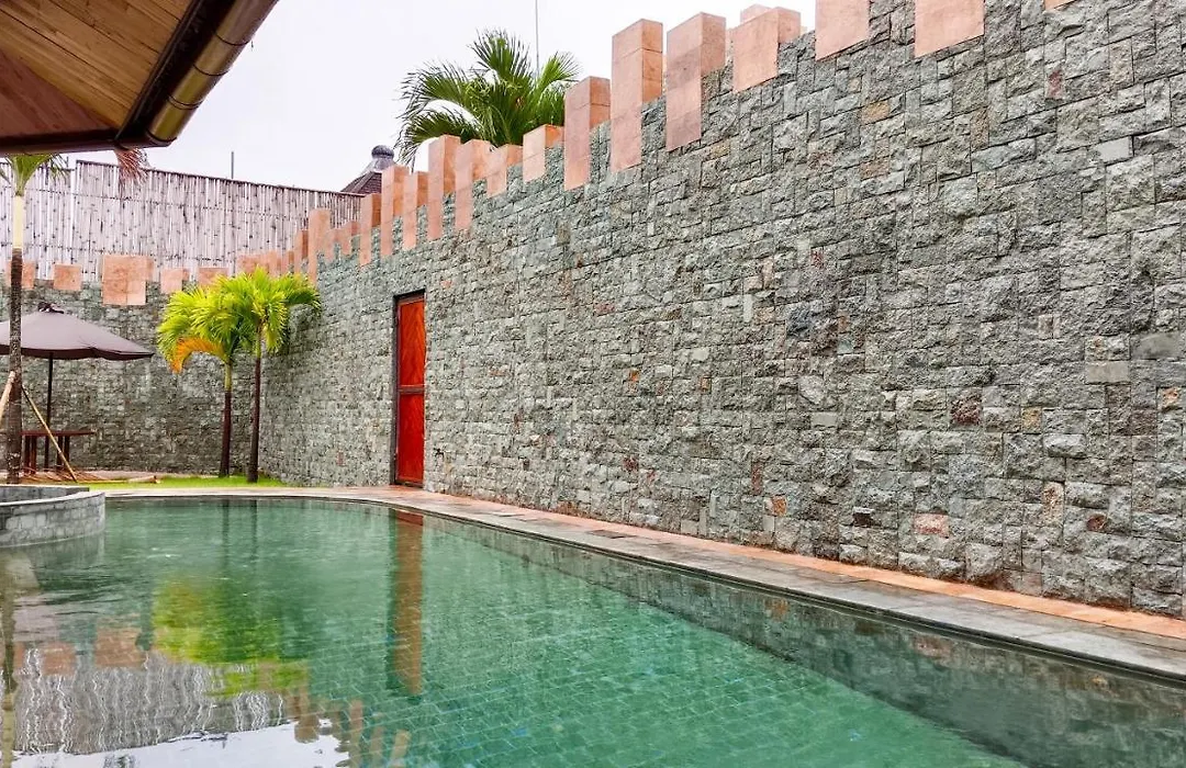 One Bedroom Suite At Royalfamilymansion With Pool & Garden On Sanur,Bali-1