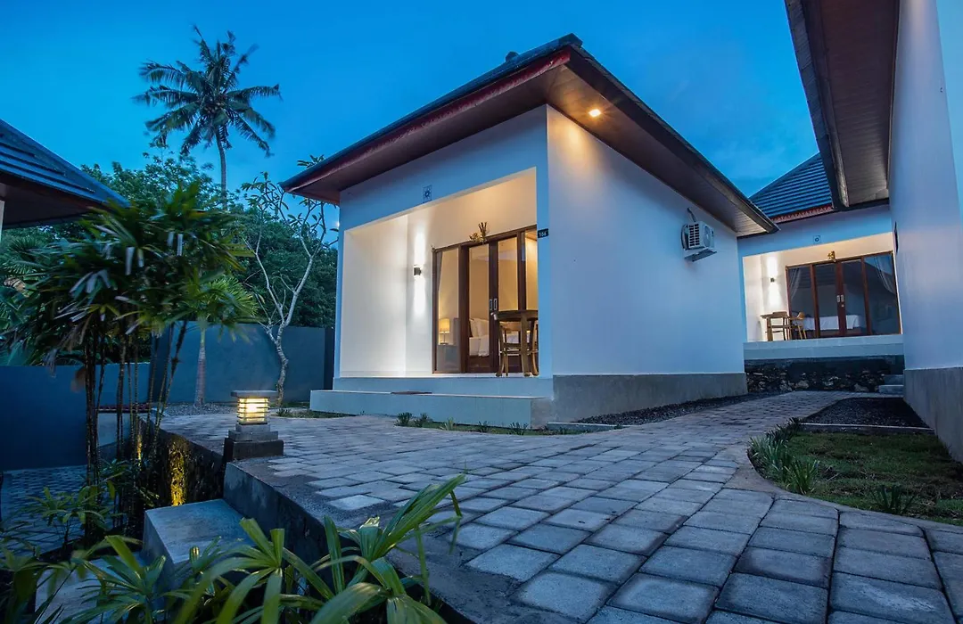 Secret Point Huts-1
