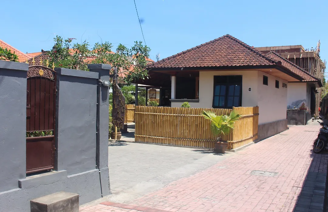 Jukung Villas Kuta-1