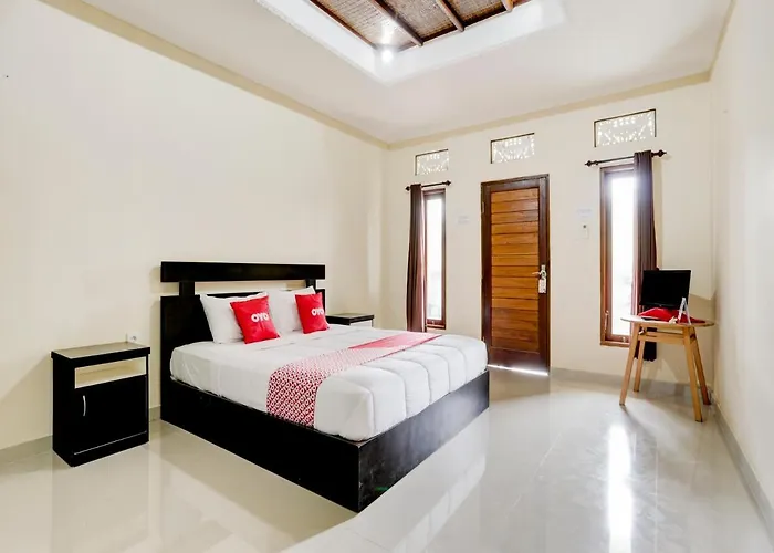 Oyo 90711 Blembong Homestay ジンバラン