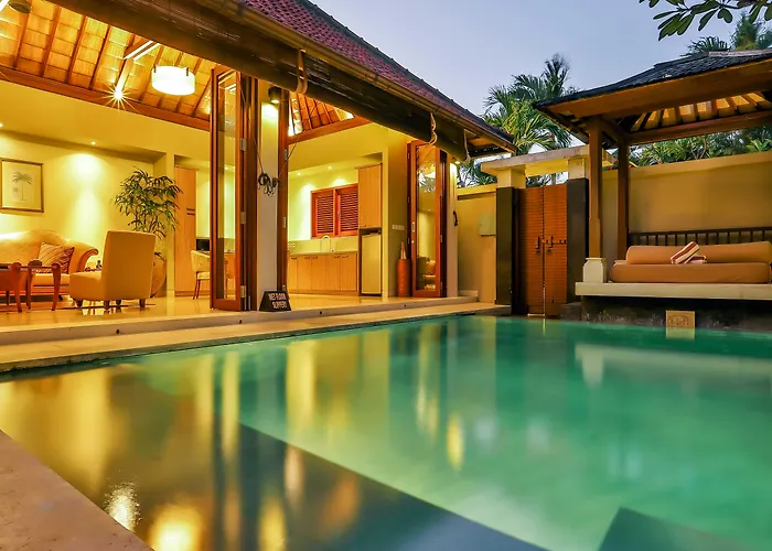 Disini Luxury Spa Villas-Chse Certified Seminyak met een Zwembad