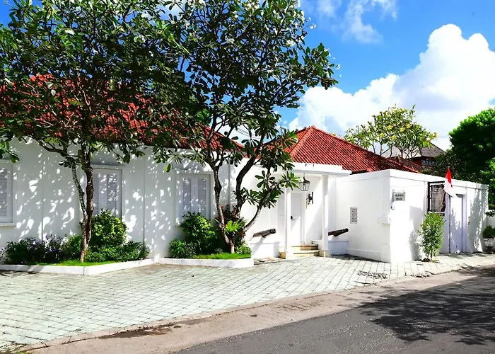 ホテル Kolonial House サヌール
