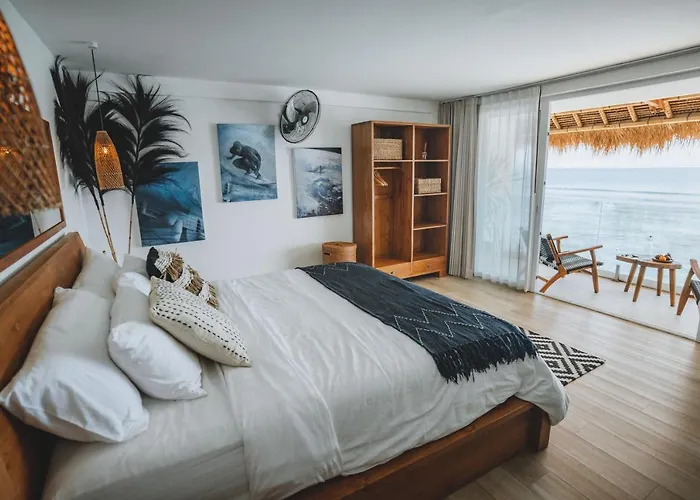 Legends Beachfront Resort Pecatu 