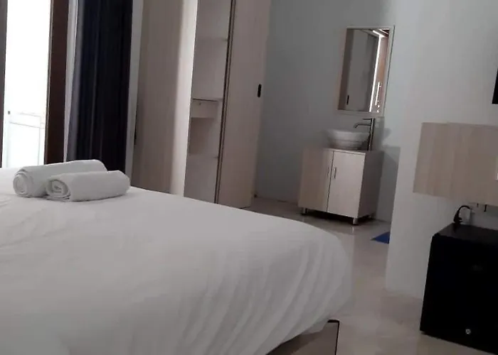 Anchor Guest Rooms At Dukuh Sagara レギャン