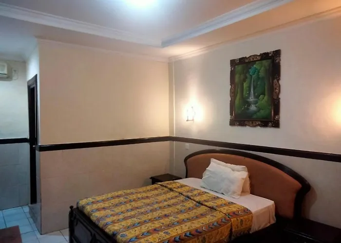 Sanjaya Hotel レギャン