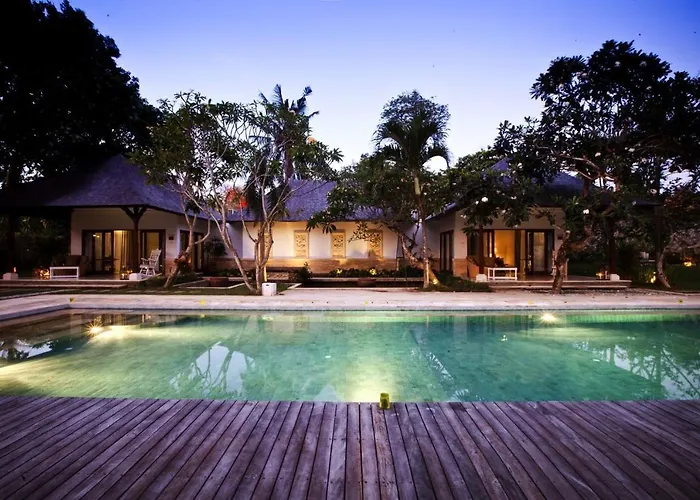Avillion Villa Cinta @Sanur, Bali
