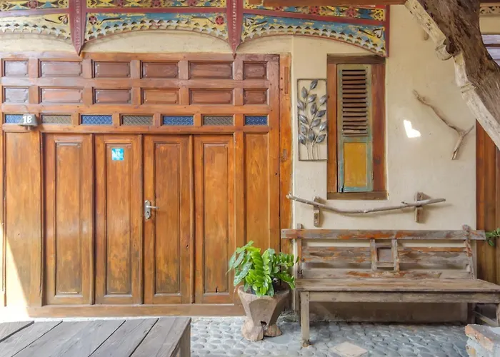 Twospaces Living At Wave And Chill House, Canggu