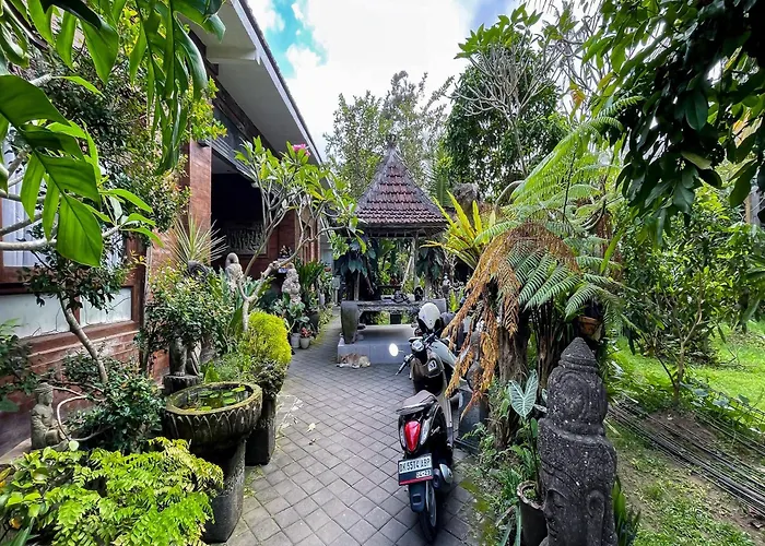 Men Bebas Homestay Near Ubud Mitra Reddoorz