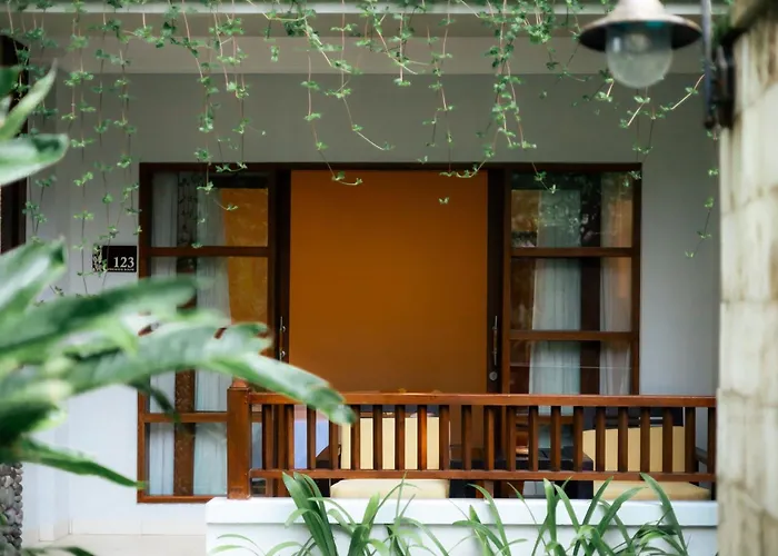 Fourteen Roses Beach Hotel Legian 