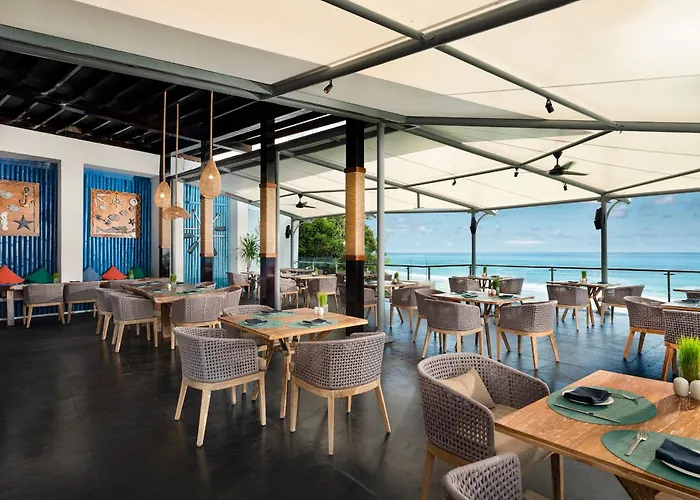 Uluwatu (Bali) hotels near Suluban Uluwatu Beach