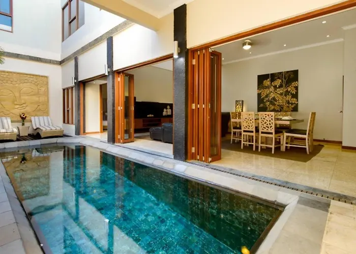 Private Super 4 Bed, Sleeps 8, Just 300M Walk From Beach Legian 