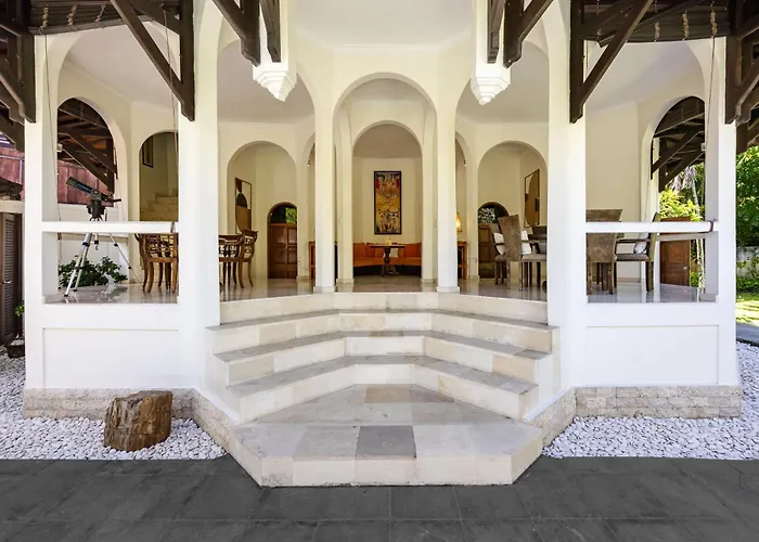 Cove Urbanest Inn Seminyak 