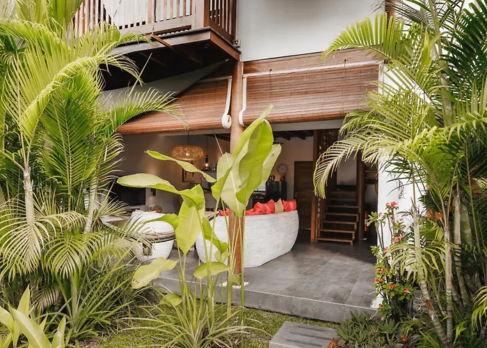 Villa Leonora Ubud met een Zwembad