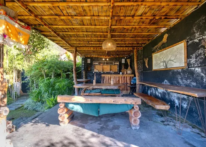 Bamboo Mount Batur And Hot Spring Hotel Kintamani 