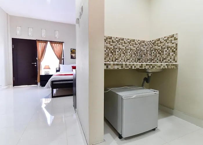 Reddoorz Plus Near Jalan Imam Bonjol Denpasar Seminyak