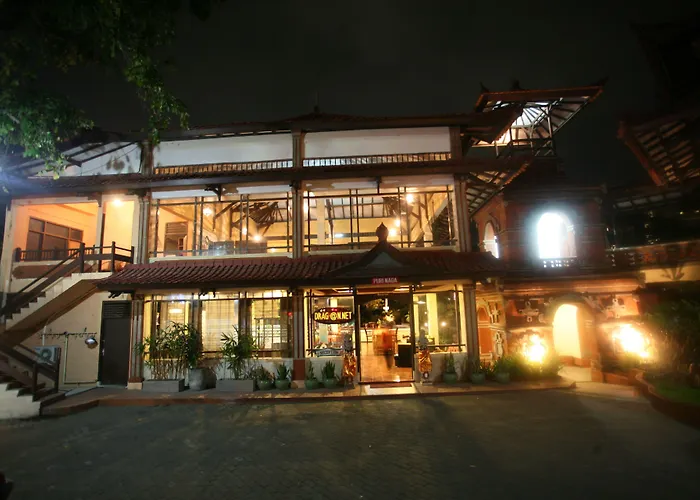Puri Naga Beachfront Cottages Legian 