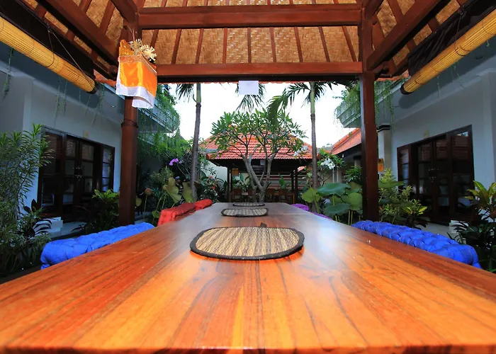 Gatra Ubud Inn