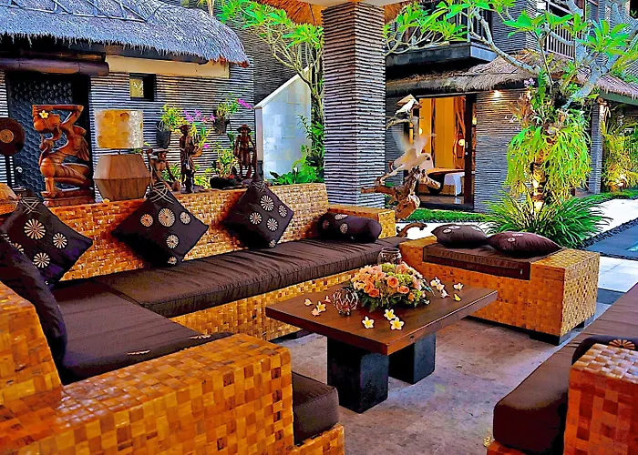 The Zala Villa Canggu con Piscina
