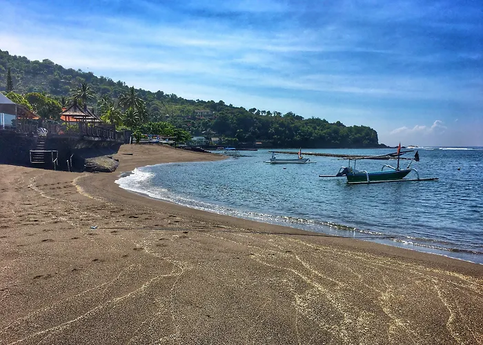 At The Beach Candidasa