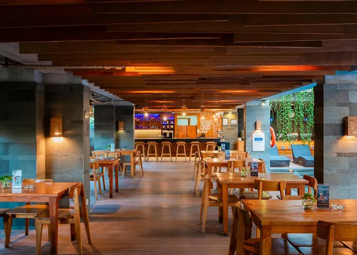 Swiss-Belexpress Kuta Legian Hotel