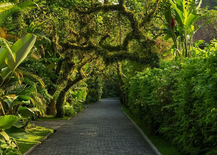 Mandapa, A Ritz-Carlton Reserve Ubud Mit Golfplatz