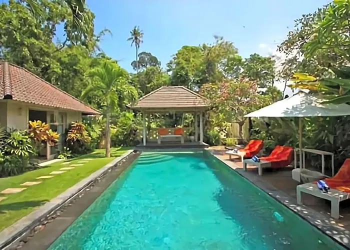 The Kanjeng Suites Batubelig バドゥン