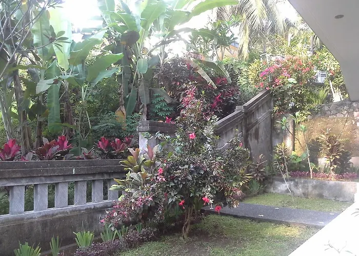 Dewi Ayu Accomodation Ubud 