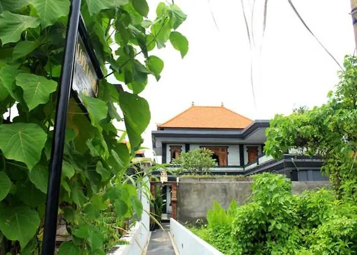 ホテル Nayanika House ウブド