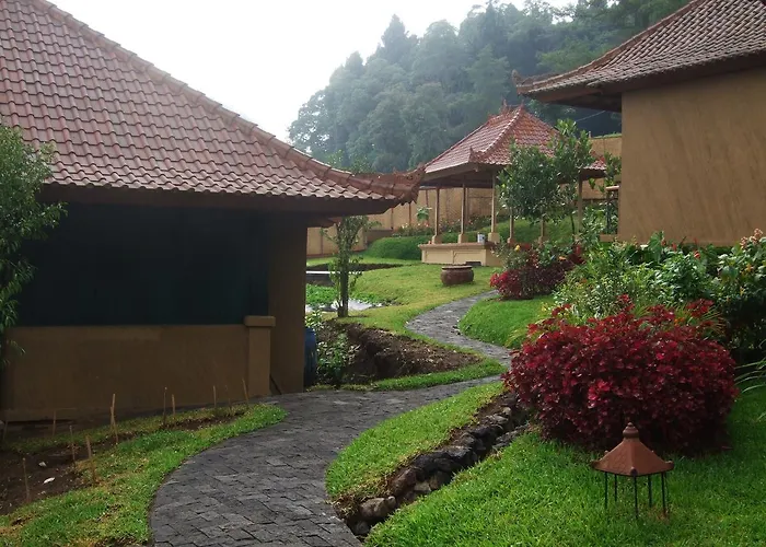 Strawberry Hill Hotel & Restaurant Bedugul 