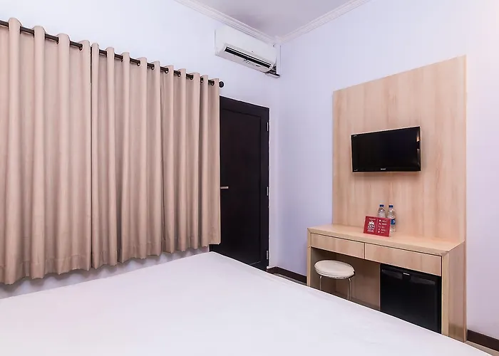 Zen Rooms Legian Dewi Sri 2 クタ