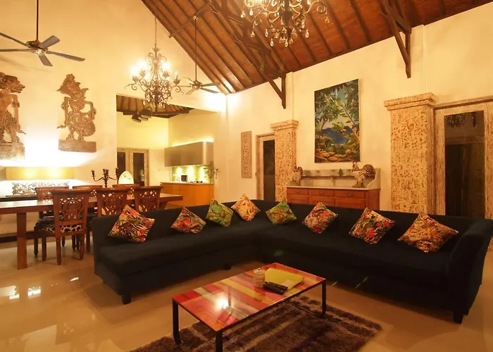 Bamboo Moon Villas Sanur 