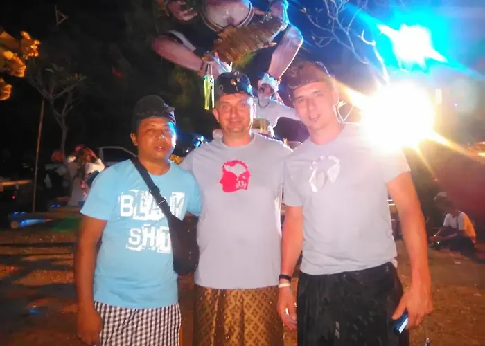 Made Roejas Family Bed and Breakfast Uluwatu