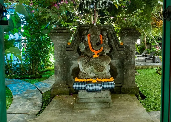 Flamboyant Villa Ubud