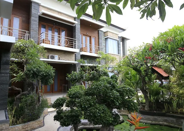 Green Beach Inn Batununggul