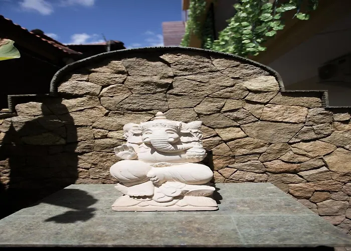 Oyo 1949 Vrindavan Residence スミニャック