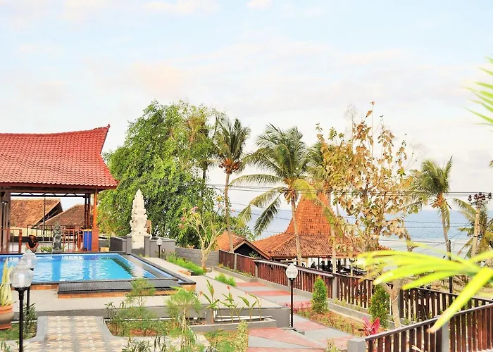 Surya Chandra Beach Bungalows Batununggul
